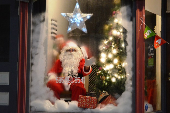 honorable-mention_tease-santa